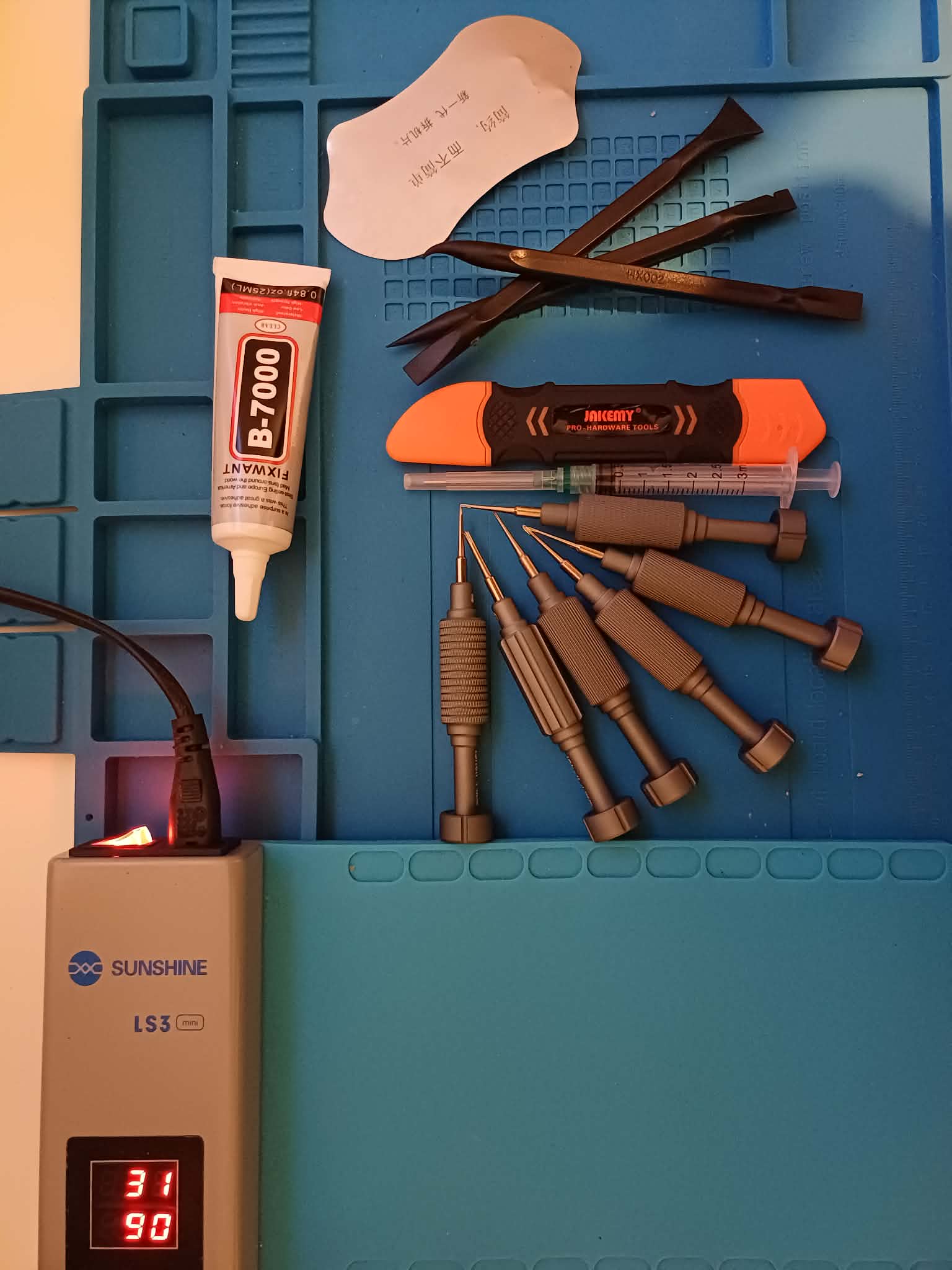 Outillage professionnel réparation téléphone